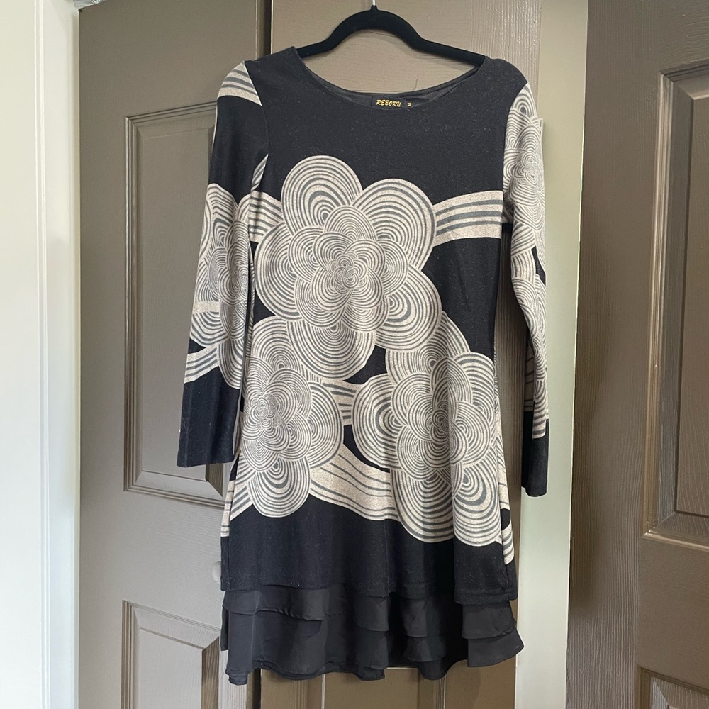 Reborn Size M Long Sleeve Dress